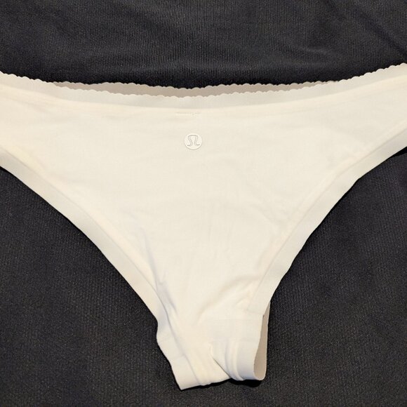 Lululemon Will the Wave Skimpy Bikini Bottom Size 2 White - Picture 5 of 11